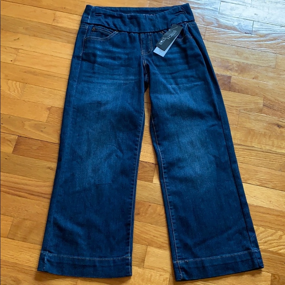 Wide leg Crop dark wash